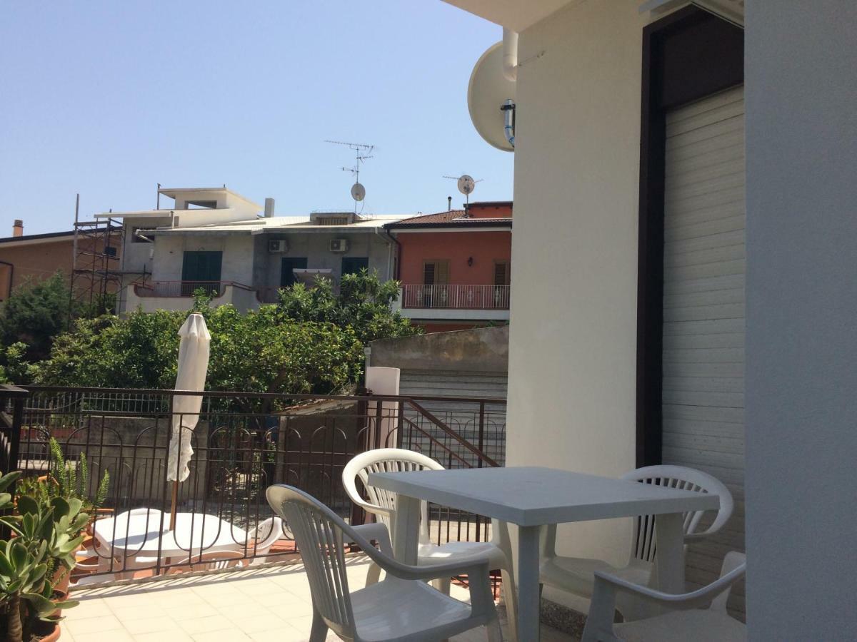 Casa Vacanze Il Gelsomino Patti Εξωτερικό φωτογραφία