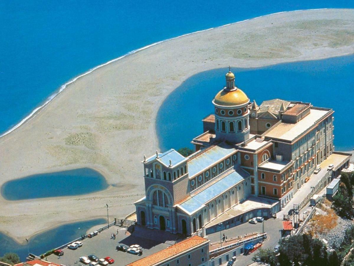 Casa Vacanze Il Gelsomino Patti Εξωτερικό φωτογραφία